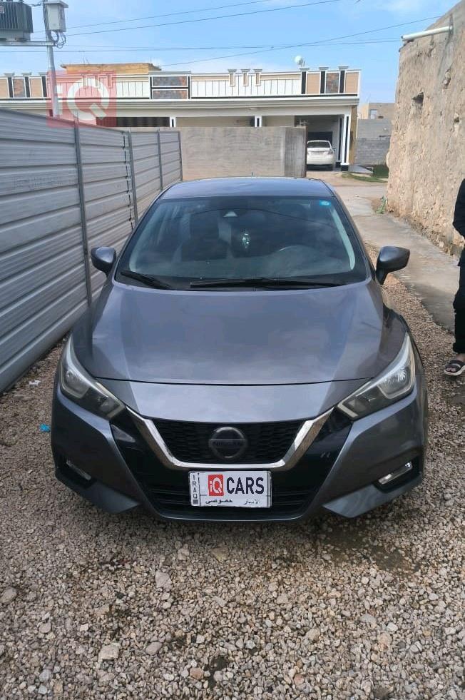 نيسان فيرسا